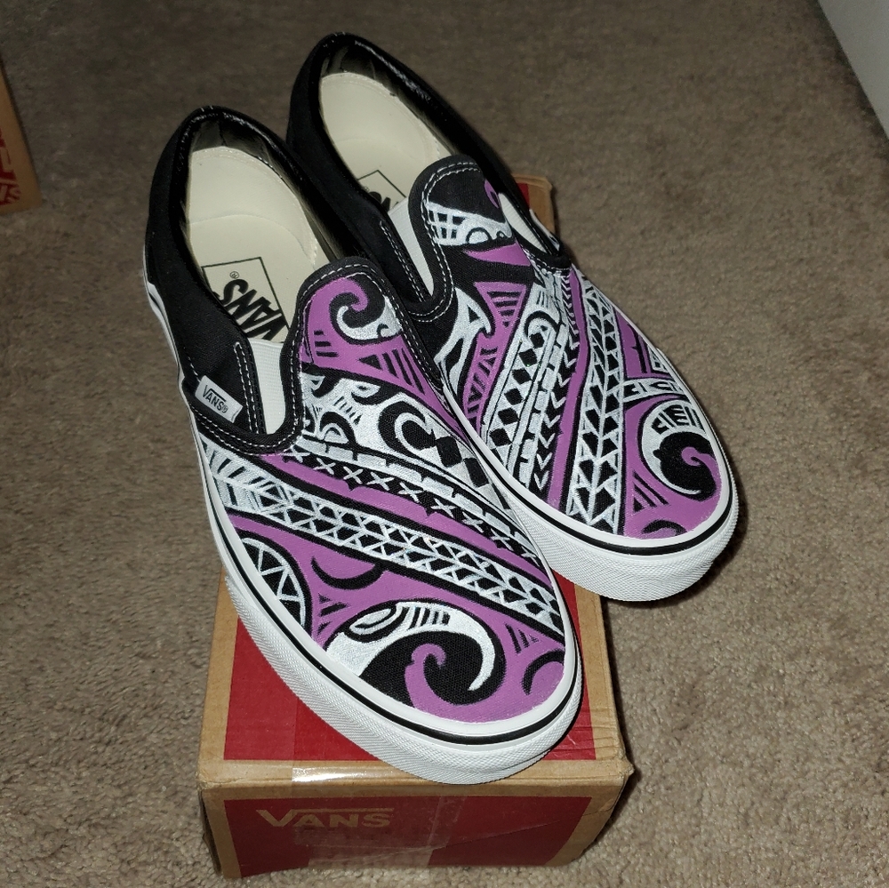 🖤 NIB Custom Pattern Painted Vans